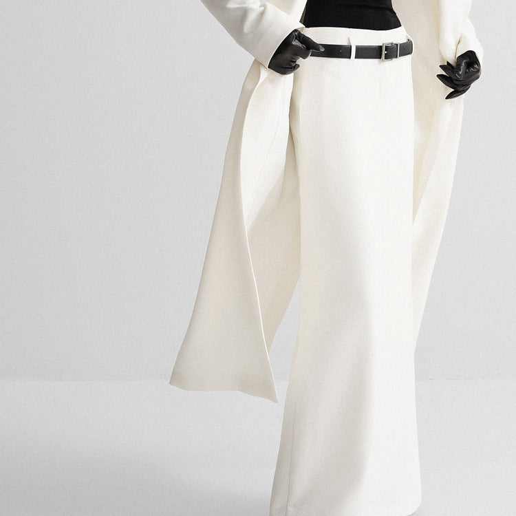 Small White Low Waist Skirt with Design Sense
