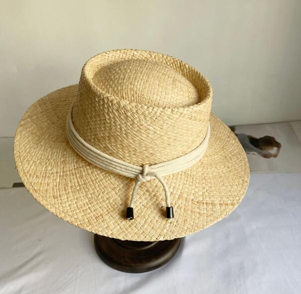 Fashionable Women's Flat Brim Raffia Beach Hat