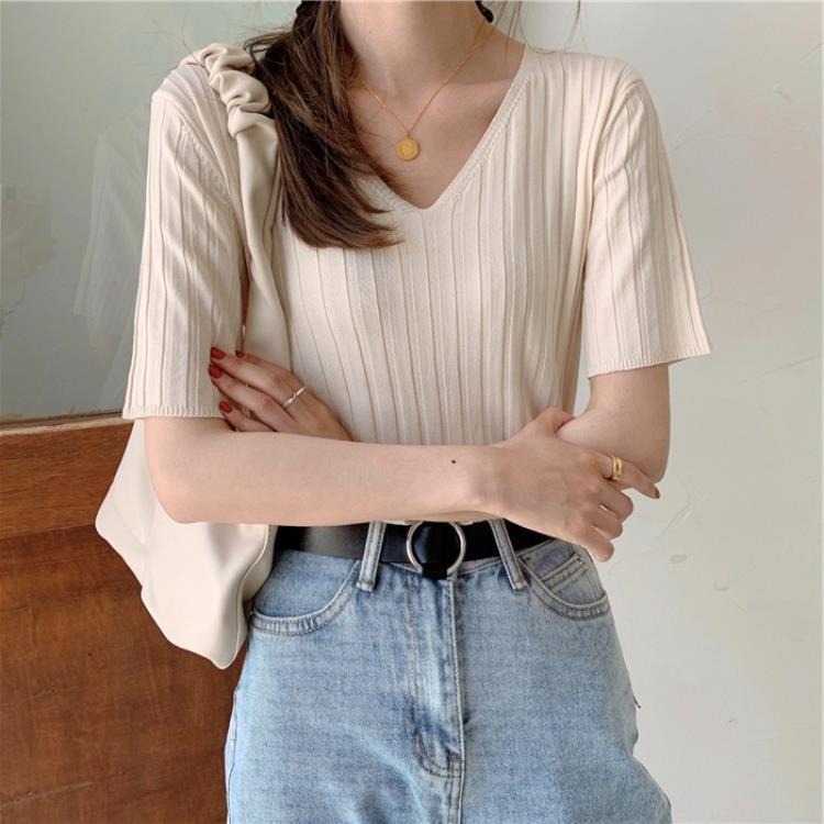 Loose Fit Chicken Heart Collar Ice Silk T-Shirt