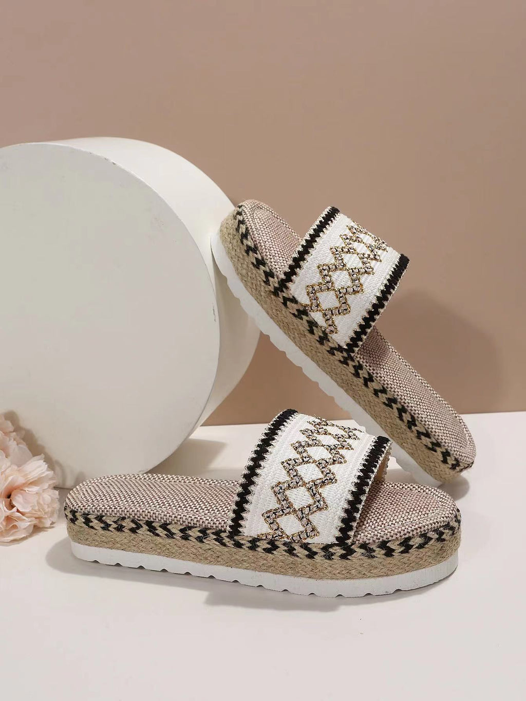Fashion Retro Ethnic Women's Thick Bottom Slippers