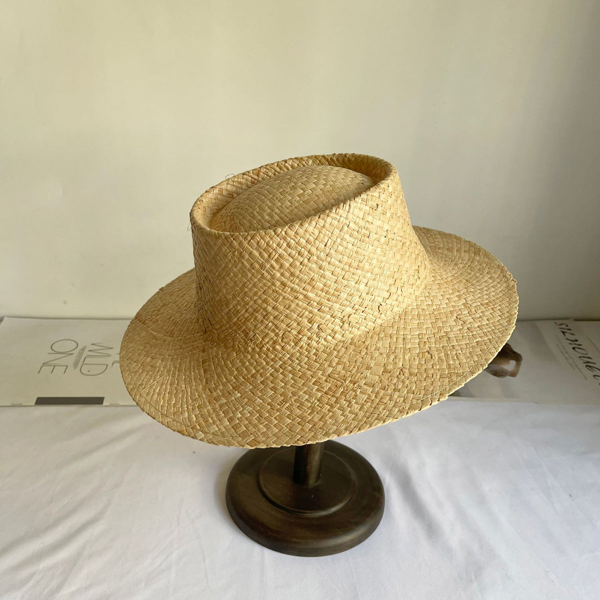 Fashionable Women's Flat Brim Raffia Beach Hat